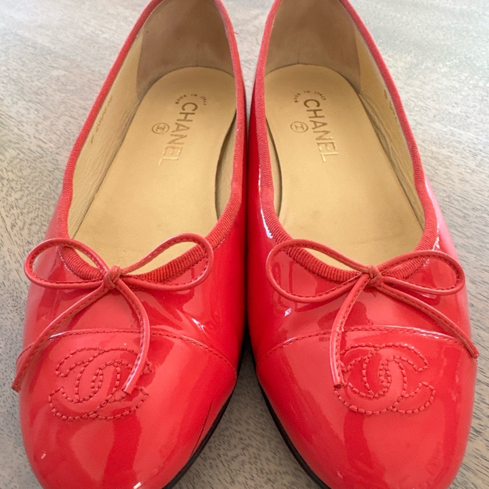 **SOLD** Authentic Chanel Hot Pink Patent Ballet/Cambon Flats 39 Pristine!